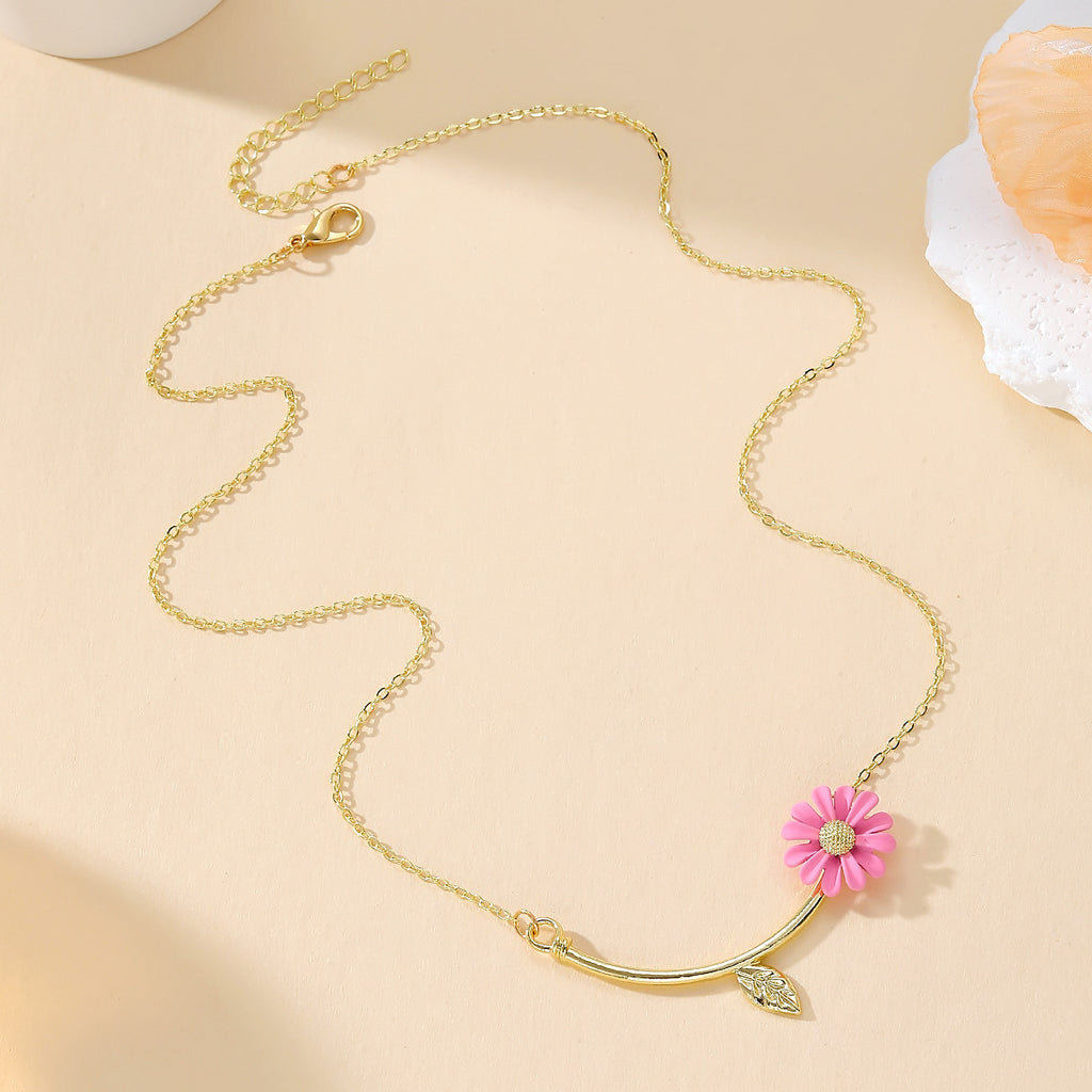 Hot-Selling Daisy Necklace for Women Sweet Fashion Versatile Flower Design Clavicle Chain Necklace