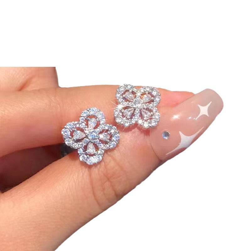 Fashionable High-End Titanium Steel Lucky Clover Necklace and Earrings Women's Accessories Set Light Luxury Elegant Niche Jewelry