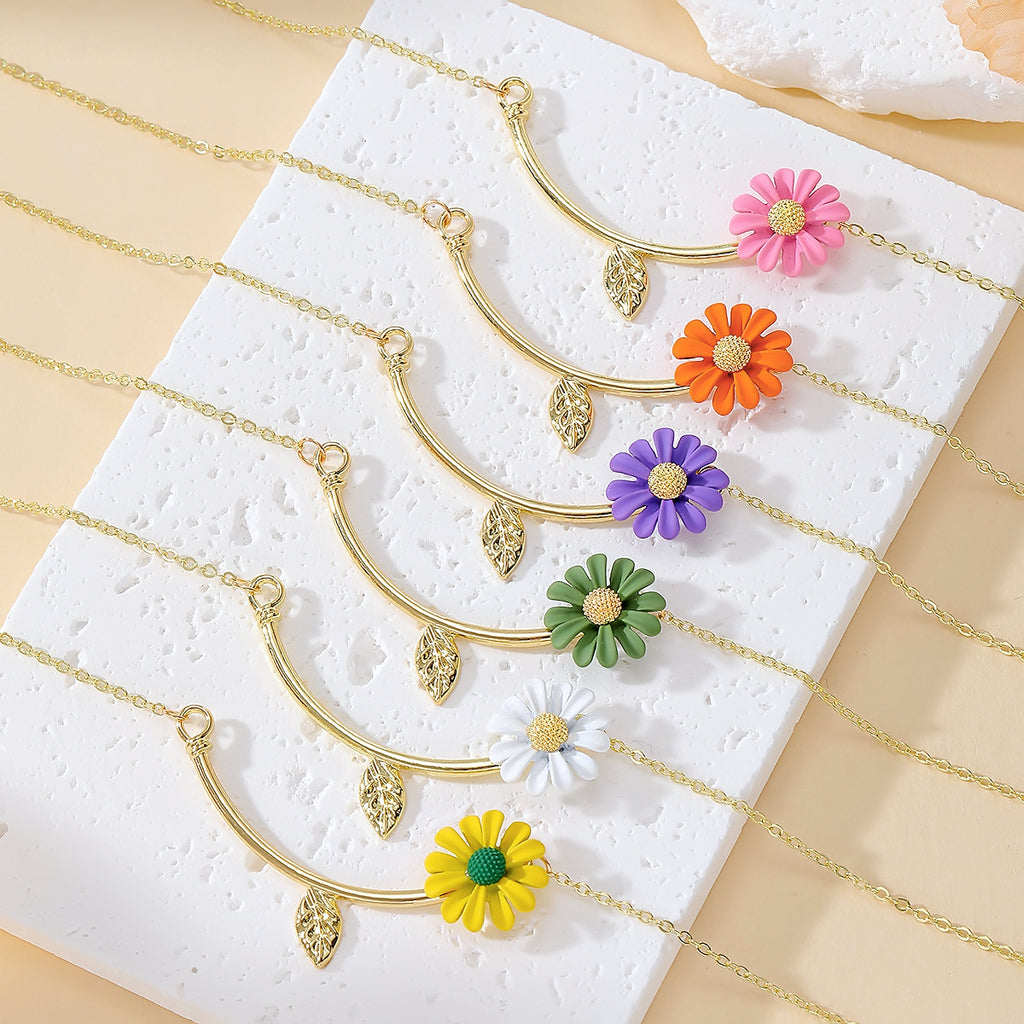 Hot-Selling Daisy Necklace for Women Sweet Fashion Versatile Flower Design Clavicle Chain Necklace