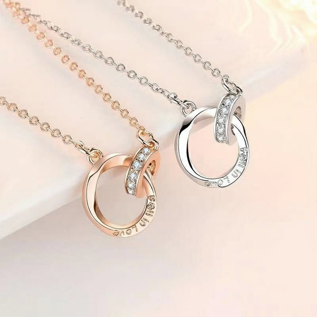 Korean Version Interlocking Möbius Strip Couple Necklace for Women, Light Luxury Niche Collarbone Chain Pendant, Long Distance Relationship Gift