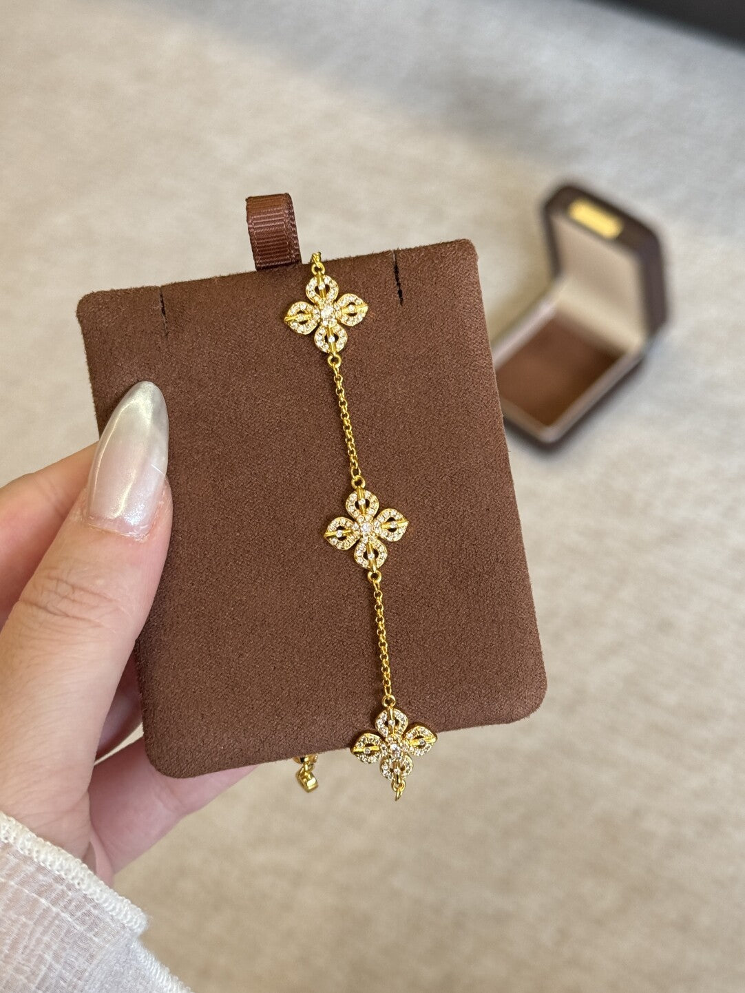 Xiaohongshu Hot-Selling Full Diamond Cross Pestle Five-Flower Bracelet Ancient Gold Flashing Red Diamond Vajra Pestle Hand Jewelry Light Luxury