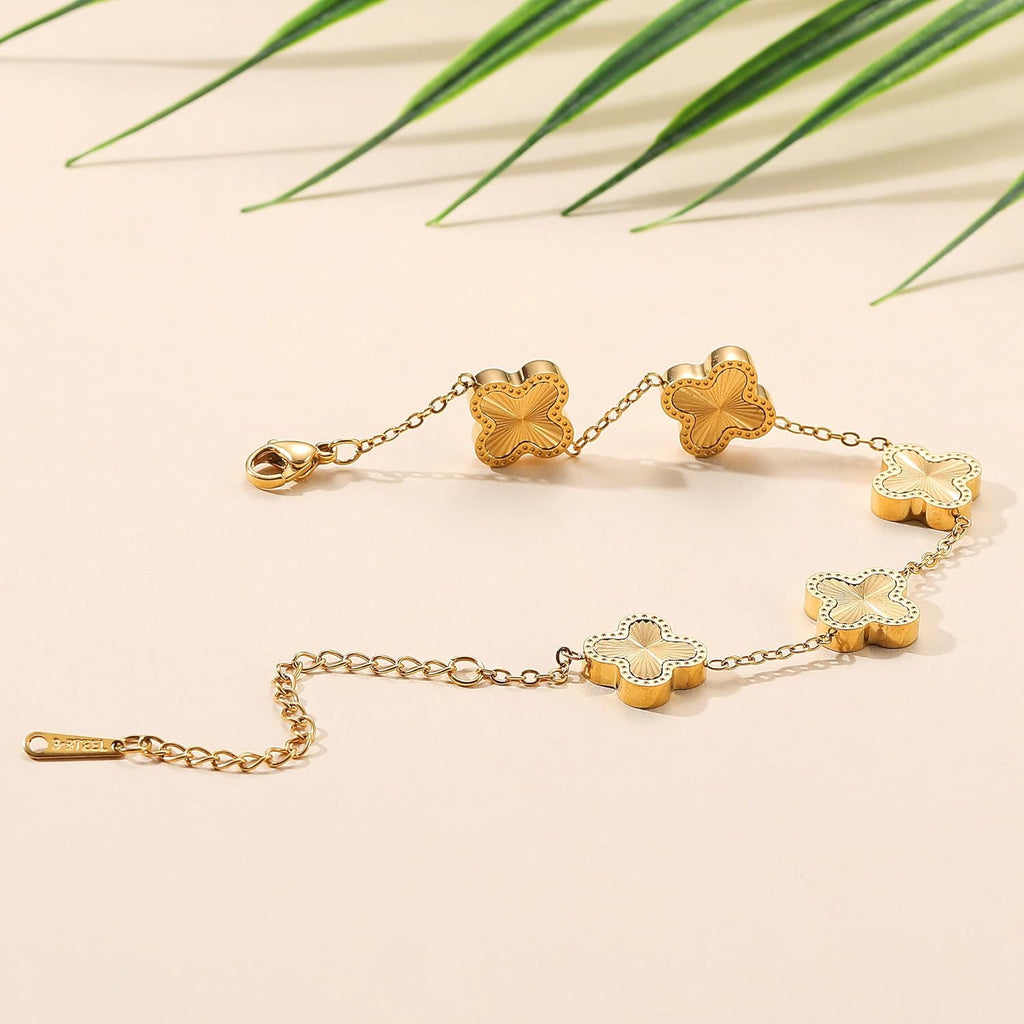 18K Gold Plated Clover Bracelet Dupes Gold Lucky Bracelet for Women Flower Four Leaf Bracelets Danity Jewelry Gifts for Women