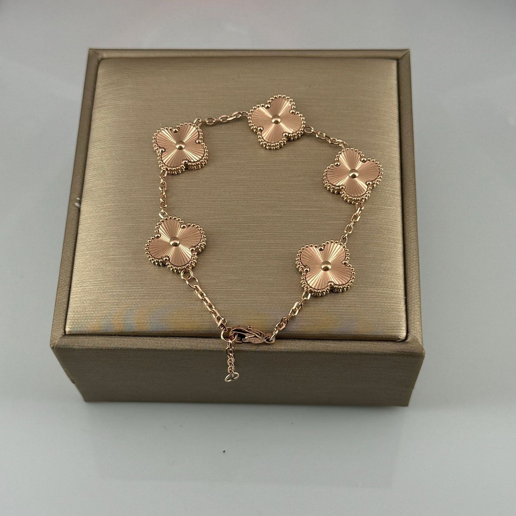High Version Full Diamond Mother-of-Pearl Laser Five-Flower Bracelet Lucky Four-Leaf Clover Bracelet Electroplated Thickened Van Family Bracelet Wholesale
