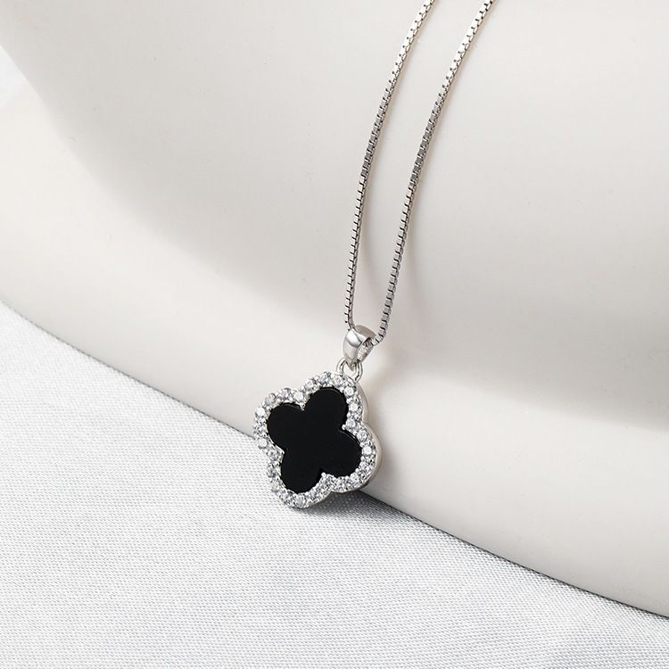 925 Silver Four-Leaf Clover Pendant Clavicle New Ins Style Elegant Simple Light Luxury Niche Lucky Design High-End Necklace for Women