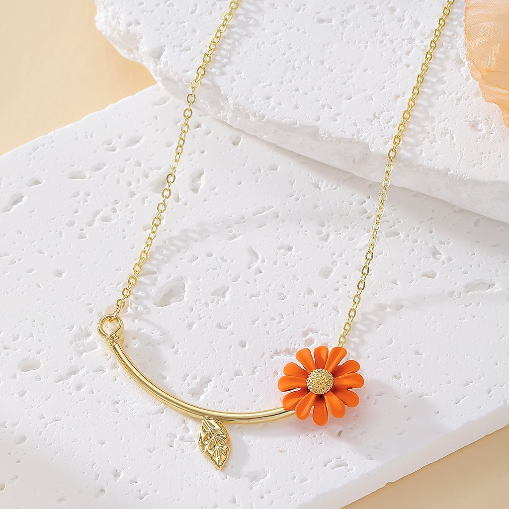 Hot-Selling Daisy Necklace for Women Sweet Fashion Versatile Flower Design Clavicle Chain Necklace