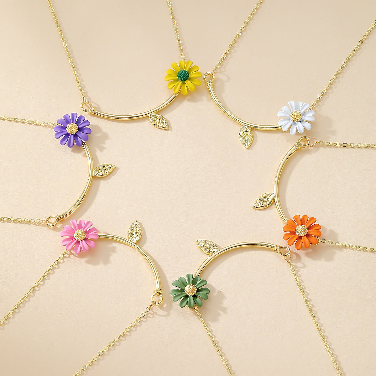 Hot-Selling Daisy Necklace for Women Sweet Fashion Versatile Flower Design Clavicle Chain Necklace
