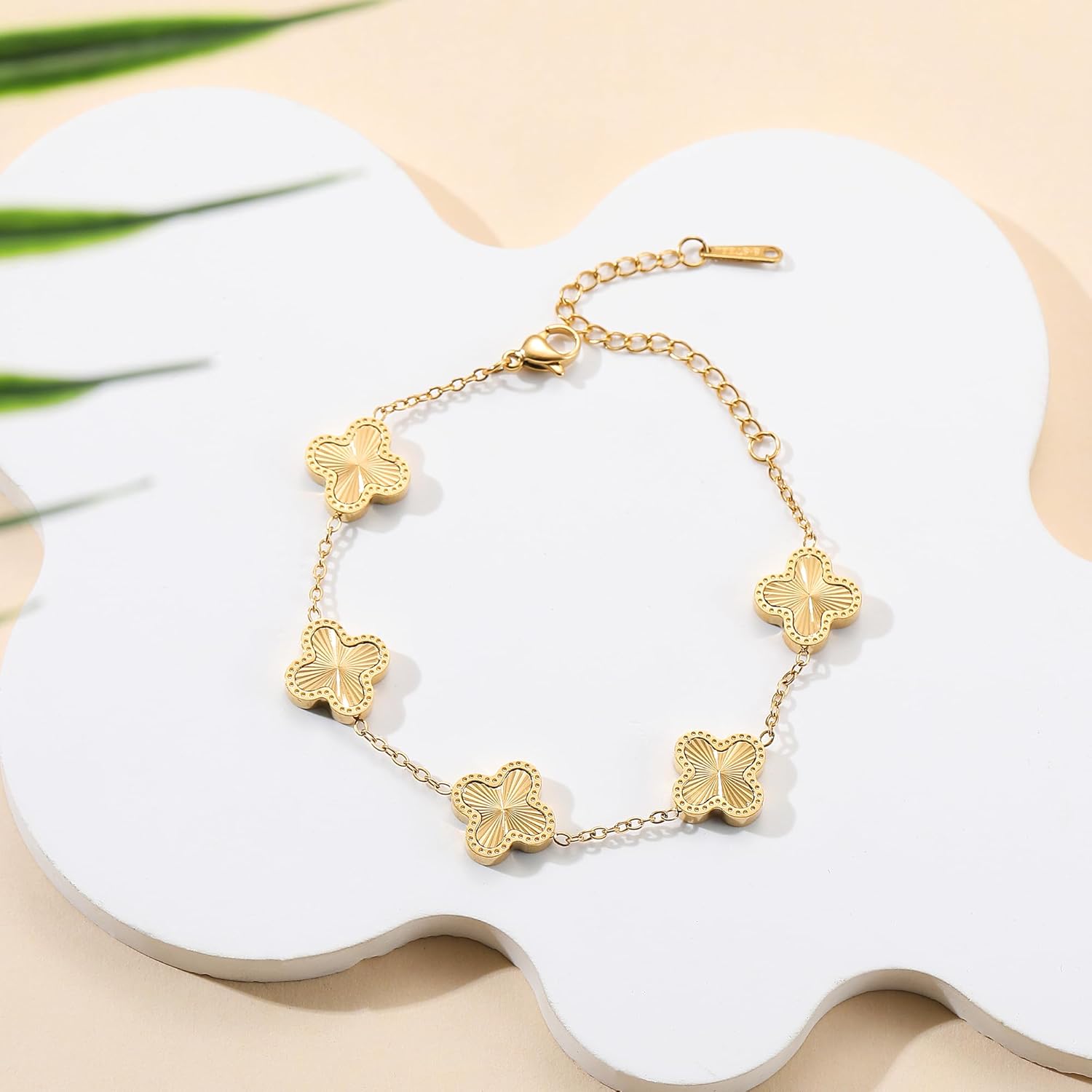 18K Gold Plated Clover Bracelet Dupes Gold Lucky Bracelet for Women Flower Four Leaf Bracelets Danity Jewelry Gifts for Women