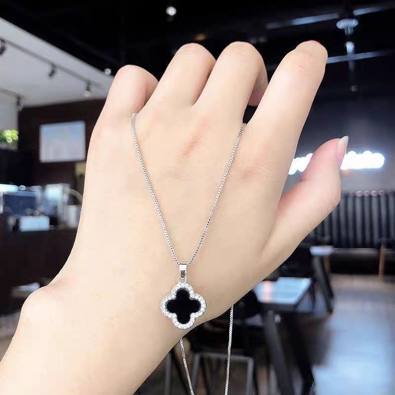 925 Silver Four-Leaf Clover Pendant Clavicle New Ins Style Elegant Simple Light Luxury Niche Lucky Design High-End Necklace for Women