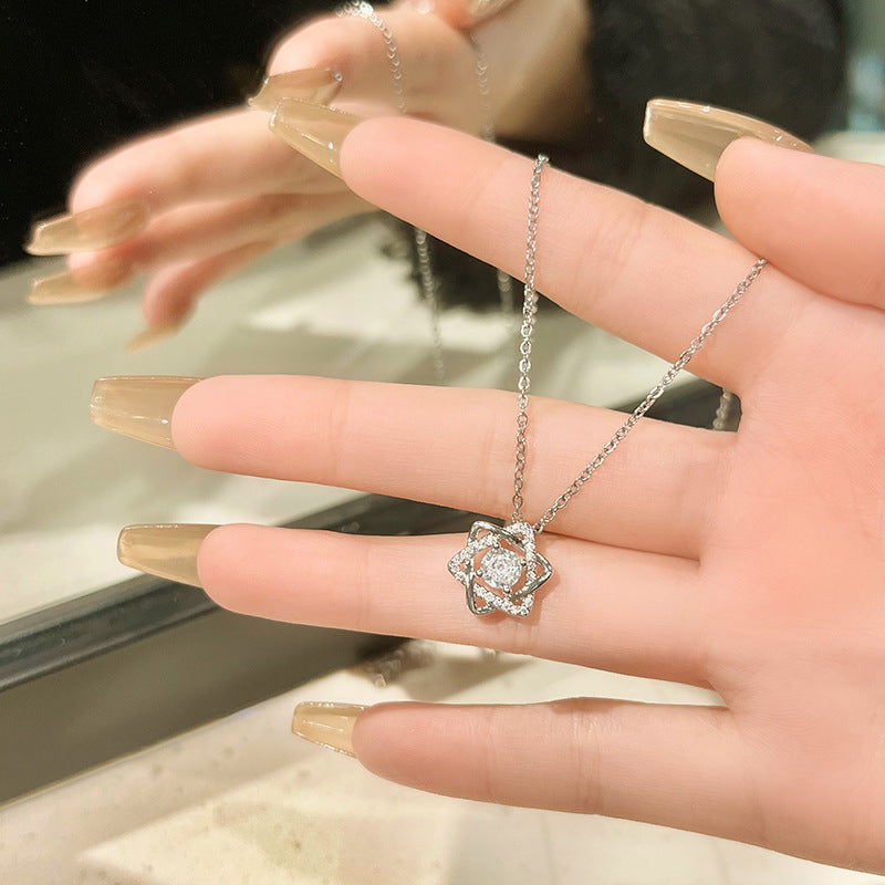 Sugar Cube Necklace for Women 2025 Summer Princess Light Luxury Titanium Steel Non-Fading Collarbone Chain Versatile Neck Chain Jewelry Wholesale