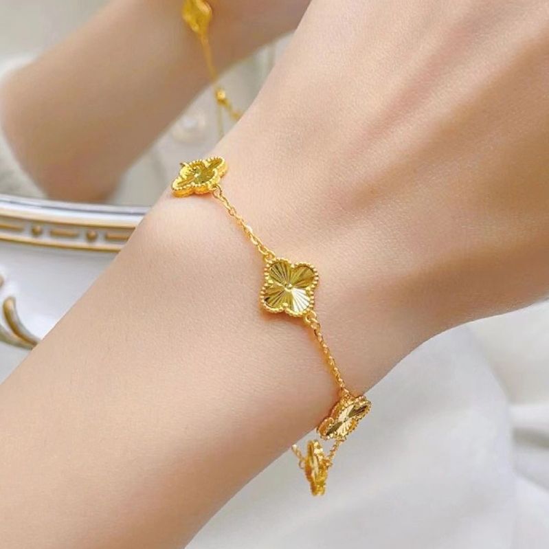 High-end Personality Design Copper Gold-plated Five-flower Lucky Clover Silver Color Jewelry Store Same Style Four-leaf Clover Bracelet for Women