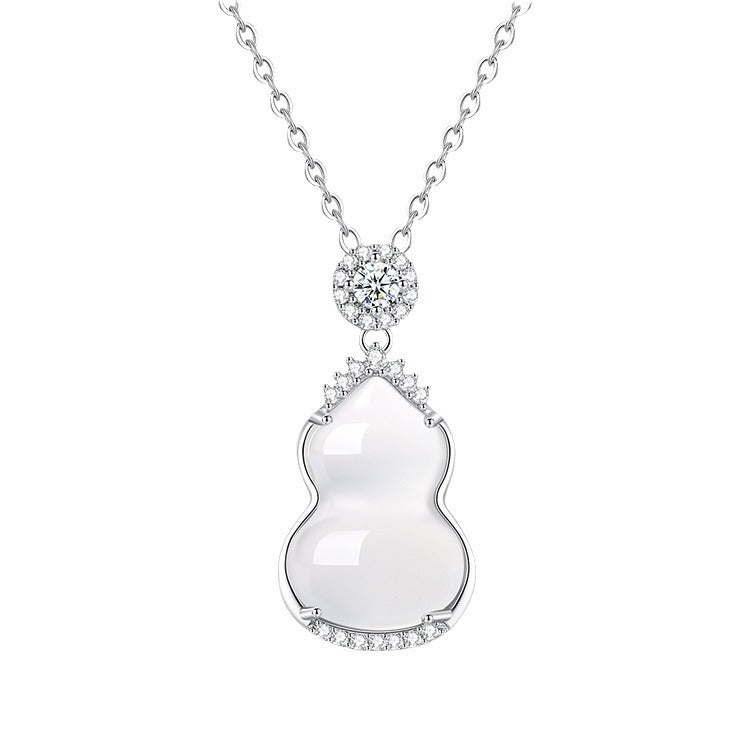 Imitation White Chalcedony Gourd Necklace for Women New Ins Light Luxury Niche Collarbone Chain Sweater Pendant Gift for Girlfriend or Best Friend