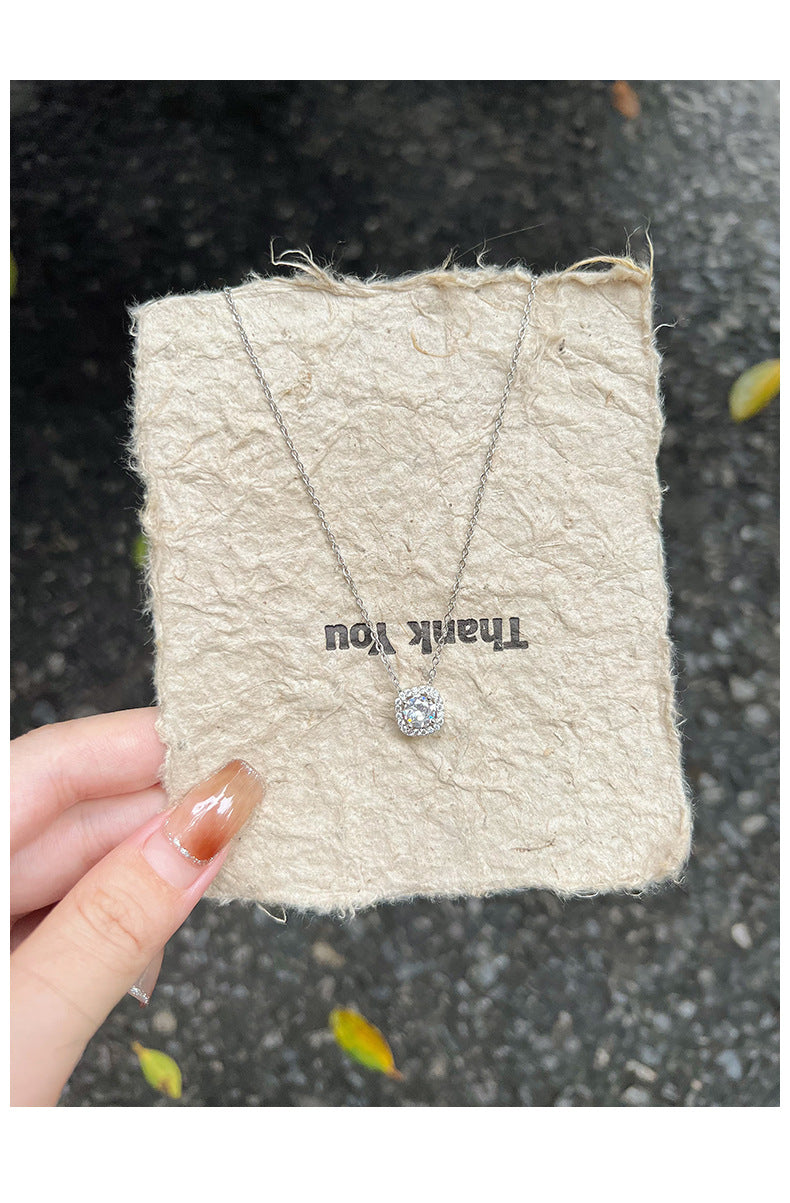 Sugar Cube Necklace for Women 2025 Summer Princess Light Luxury Titanium Steel Non-Fading Collarbone Chain Versatile Neck Chain Jewelry Wholesale