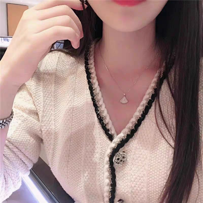 18K Rose Gold Plated Small Skirt Necklace for Women, Large Fan Collarbone Chain, Niche Design Gift, Live Streaming Dropshipping