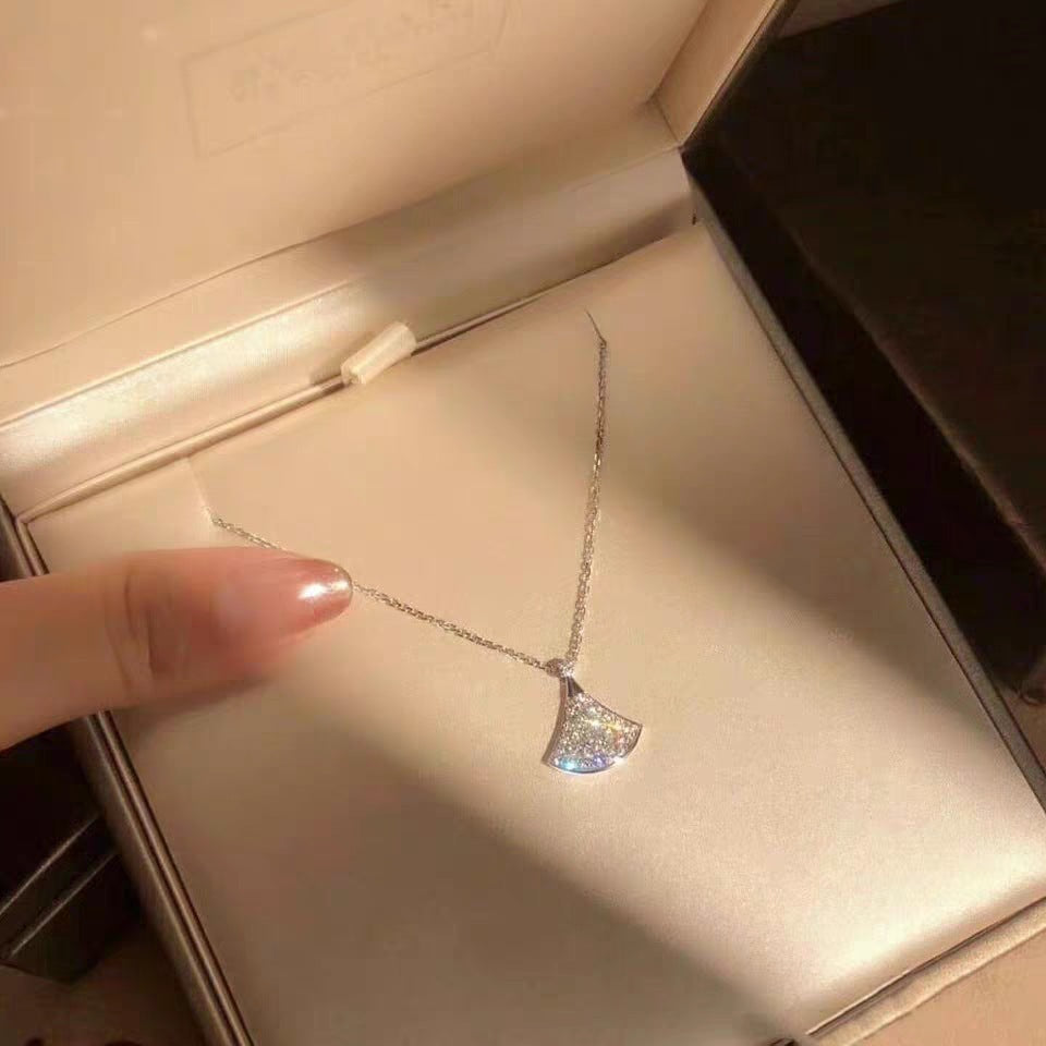 18K Rose Gold Plated Small Skirt Necklace for Women, Large Fan Collarbone Chain, Niche Design Gift, Live Streaming Dropshipping