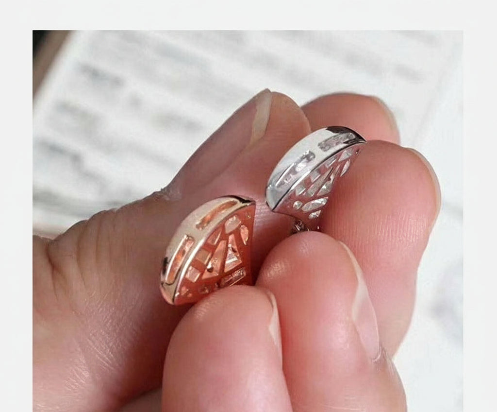 18K Rose Gold Plated Small Skirt Necklace for Women, Large Fan Collarbone Chain, Niche Design Gift, Live Streaming Dropshipping